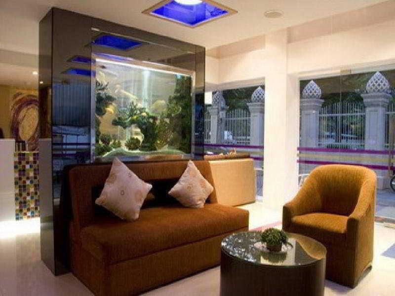 Paradiso Boutique Suites Bangkok Exterior photo